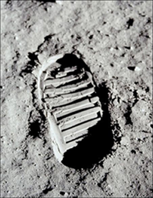 BuzzAldrinFootprint1