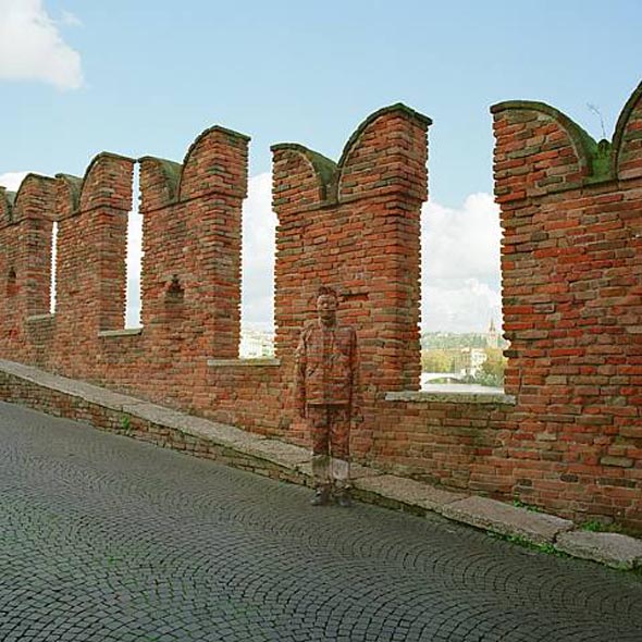 Invisible Man - Liu Boli - Optical Illusion 2