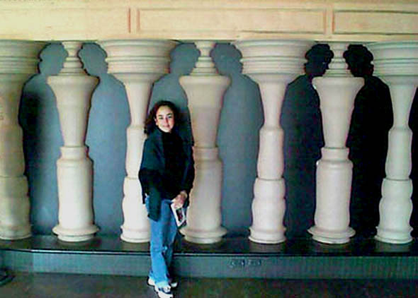 walls-optical-illusion