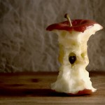Apple_children_optical_illusion