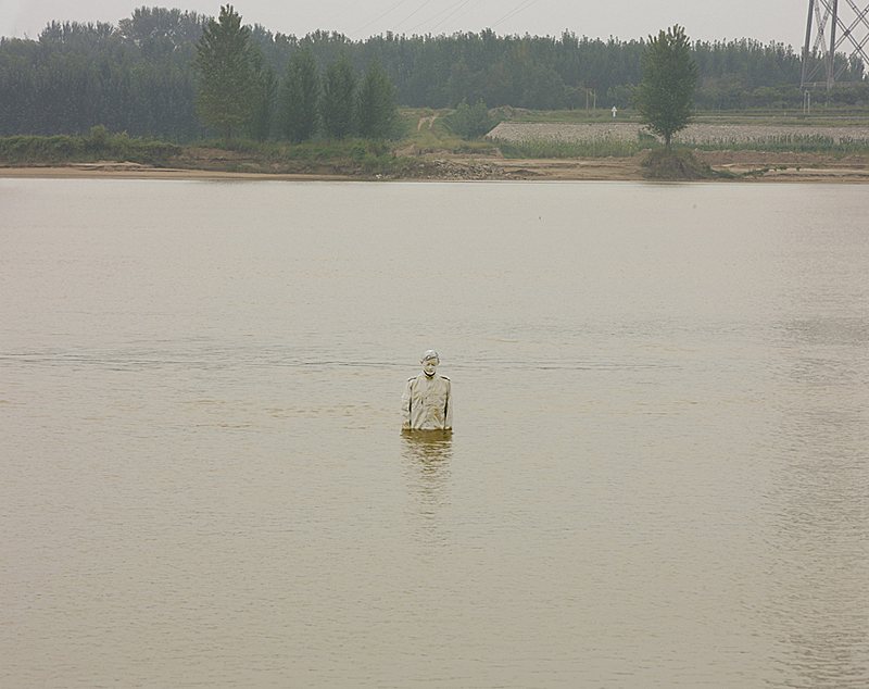Liu_Bolin_HITC_No.97_The_Yellow_River_2011 Liu_Bolin_HITC_No.97_The_Yellow_River_2011