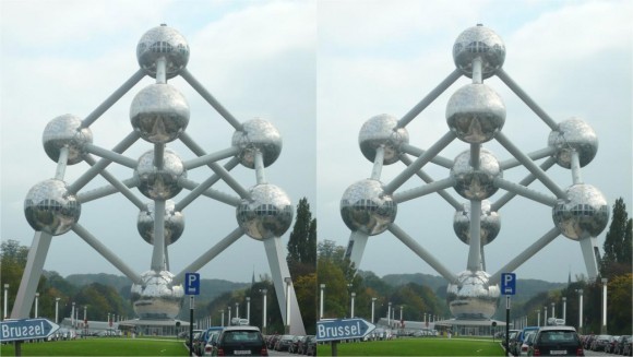 atomium1 How many differences can you find? Are there any at all?!