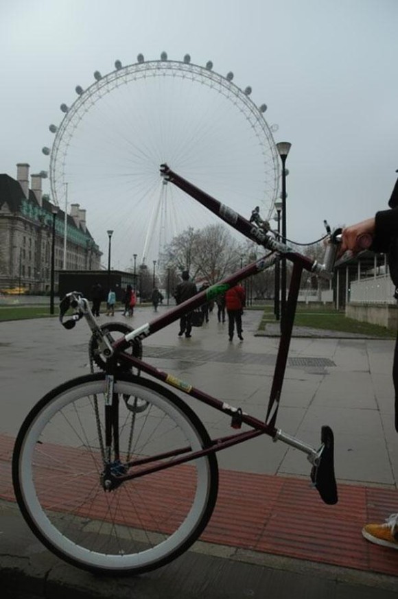 Ferris Wheel Optical Illusion