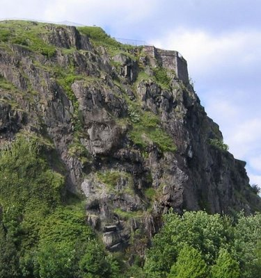 Faces in the Mountain Optical Illusion