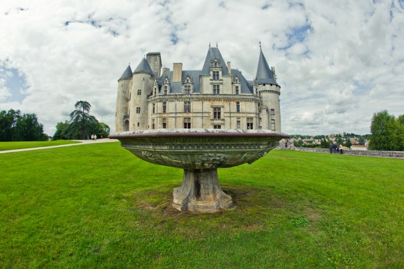 castle in birdbath