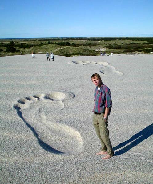 Big Foot Optical Illusion