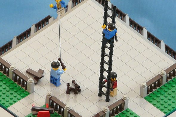 Terrace Illusion recreated in LEGO img