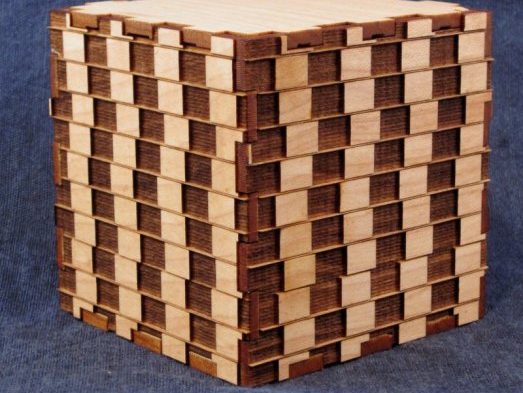 Cube Optical Illusion img