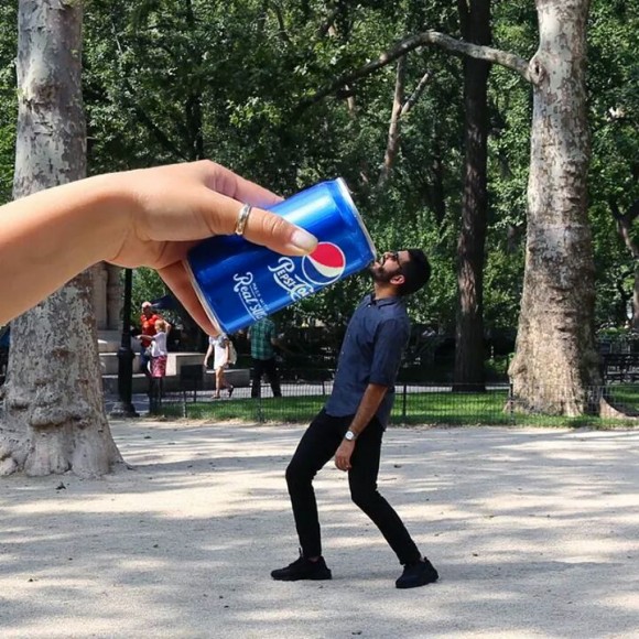 Pepsi Optical Illusion