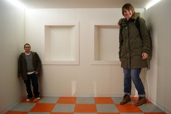 Tiny Man and Giant Woman Optical Illusion