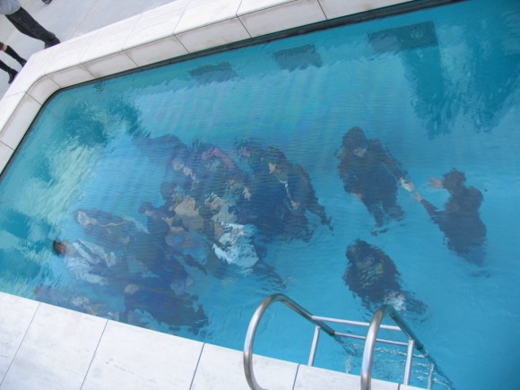 swimming pool illusion