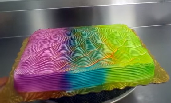 color changing cake 1