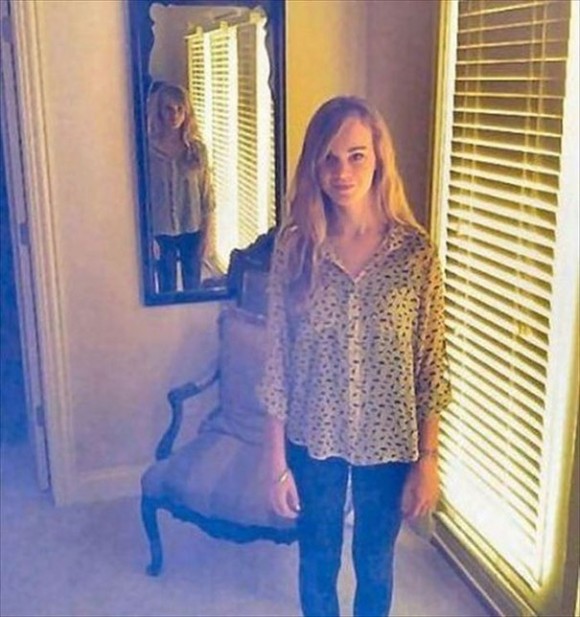 creepy mirror illusion