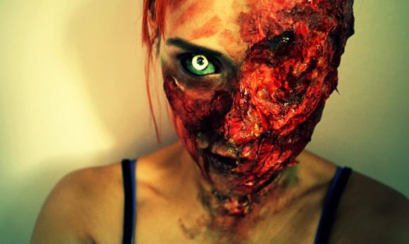 Rotting-Halloween Makeup Illusion