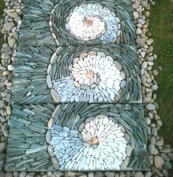 pebble spirals illusions